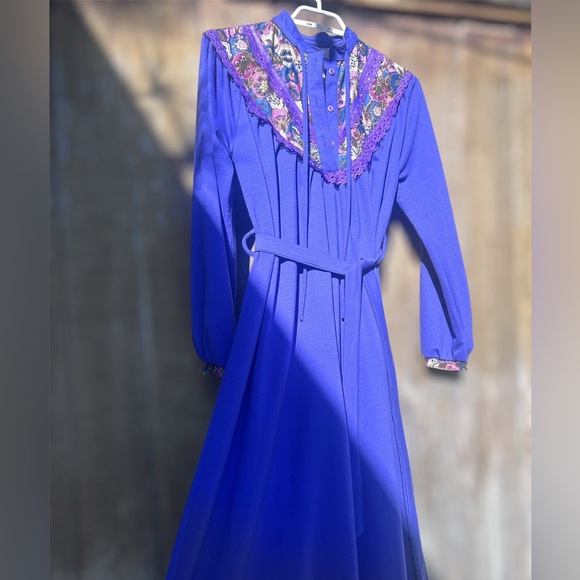 🌼 VINTAGE Prairie Style Handmade Purple Maxi Dress with Floral Collar 💜 - Picture 3 of 8